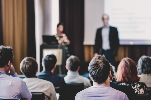 Antônio Fernando Ribeiro Pereira destaca como palestras e cases em eventos estratégicos consolidam a presença no setor público.