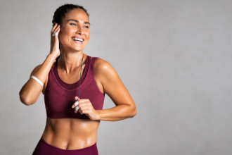 Gustavo Luíz Guilherme Pinto revela como a música certa pode transformar treinos em experiências de foco e superação.