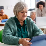 Entenda como funciona a proteção social do idoso, quem tem direito e qual é o papel do Sindnapi - Sindicato Nacional dos Aposentados, Pensionistas e Idosos na defesa desses direitos.