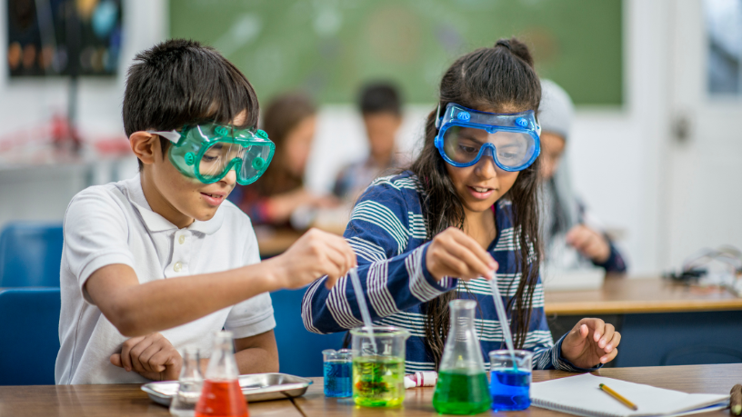 Com Sérgio Bento De Araújo, o STEAM na educação básica ganha estratégia ao unir ciência, tecnologia e criatividade com propósito desde os primeiros anos.